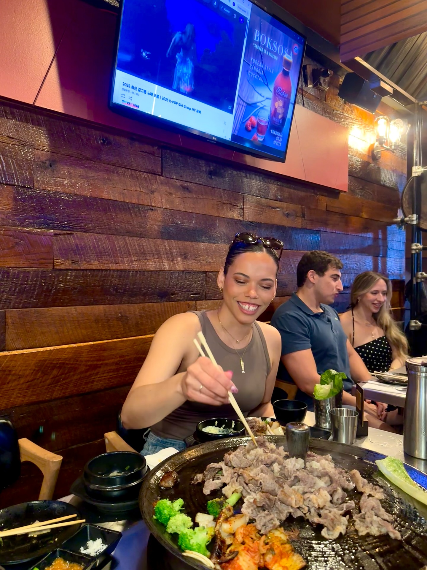 BBQ Coreano #Riquísimo con la familia 🥘🔥🥢🥩✨ @thecastironpot al fin pude celebrar mi cumpleaños con ellos y que delicia!