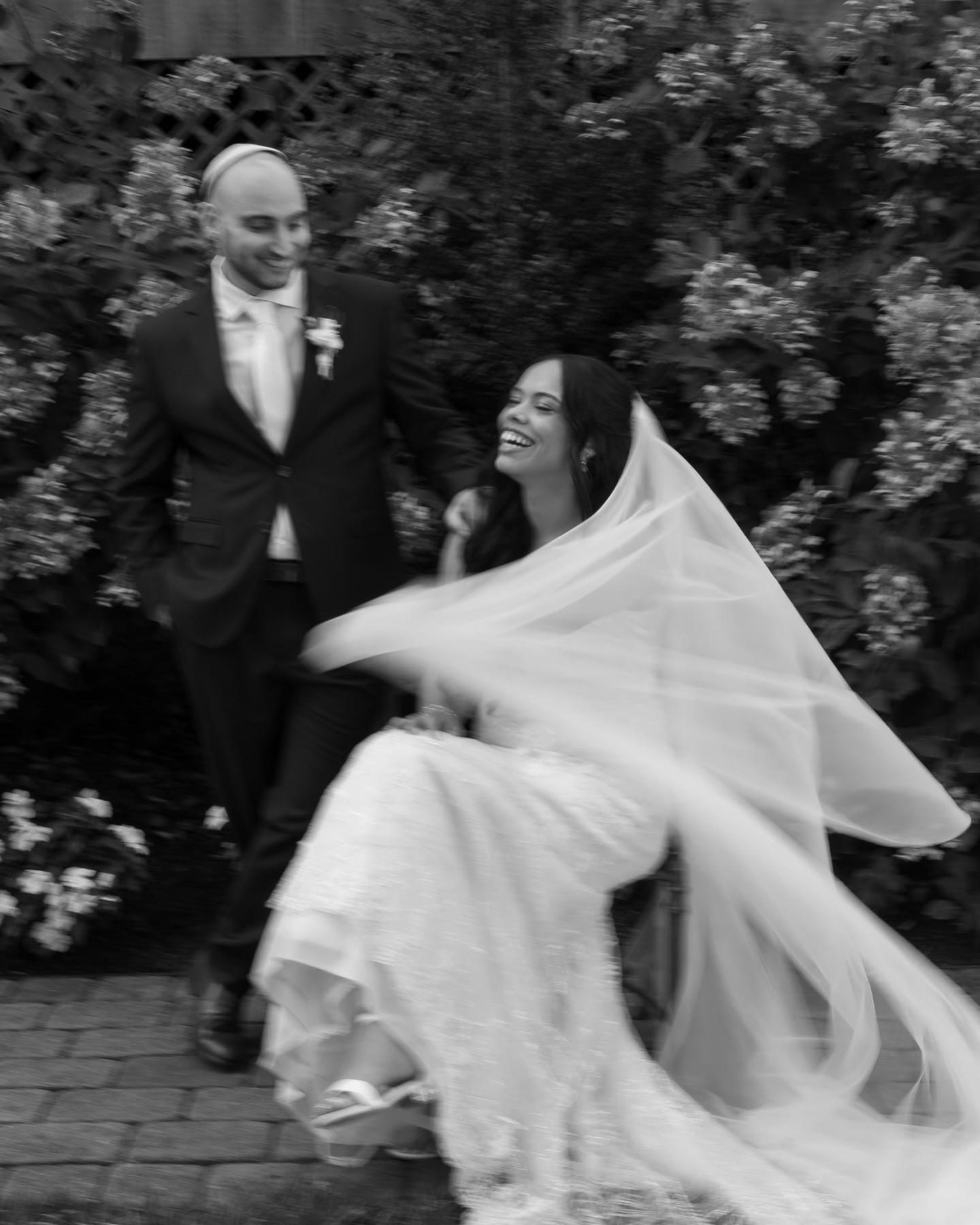 Llegaron las primeras fotos!! 💐💕✨🥂🥹 #amo @innatbarleysheaffarm @jennyrodriguez.photo @album.worthy