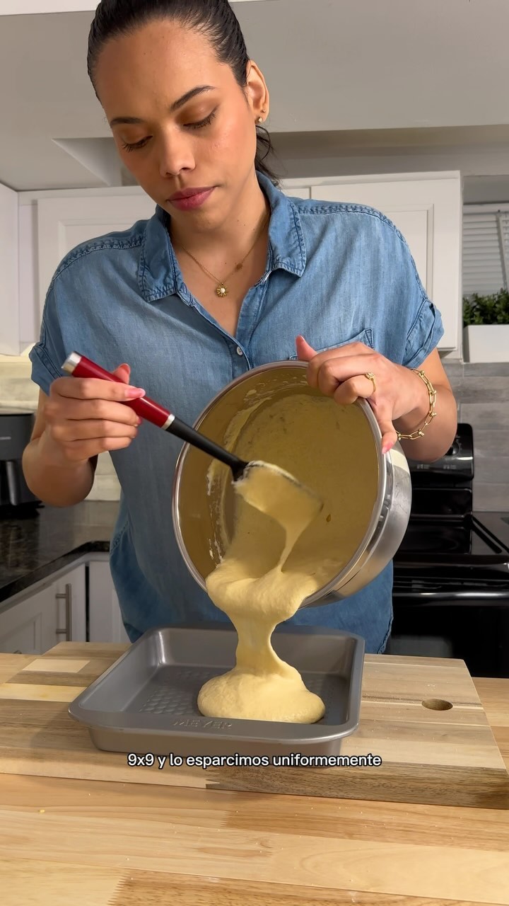 Parte 1: Bizcocho Esponjoso de Vainilla 💕 Receta completa aquí ⬇️ Tres Leches Bajo en Carbohidratos 🍰