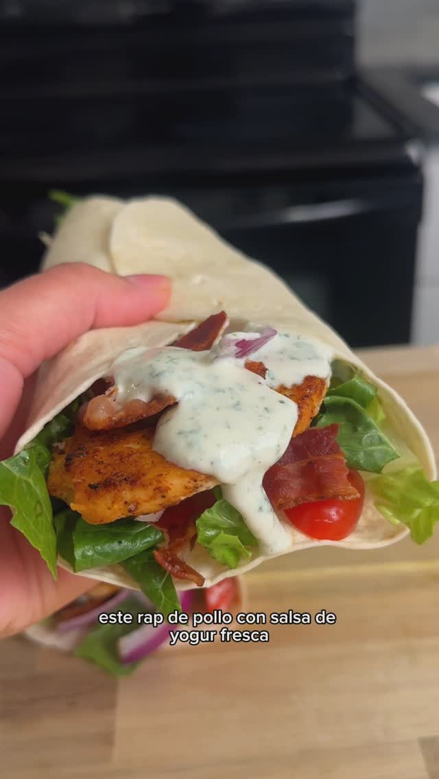🥙 Wrap de Pollo con Salsa de Yogur