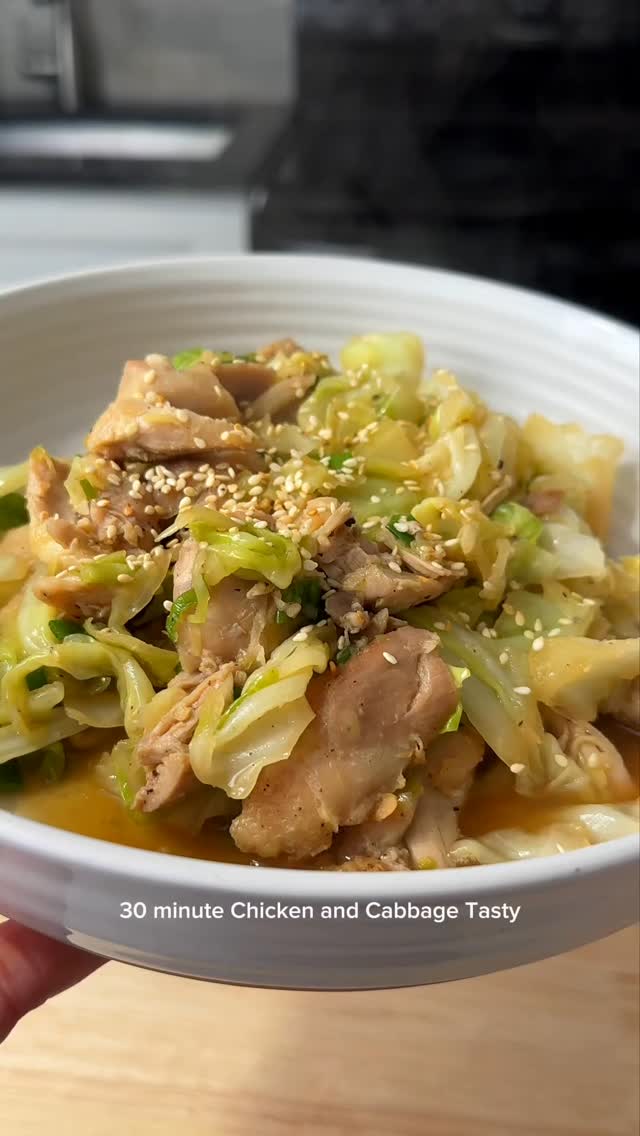 30-Minute Chicken & Cabbage Stir Fry #sugarfree