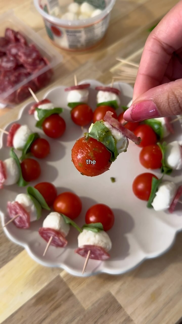 Caprese Skewers 🍅💕