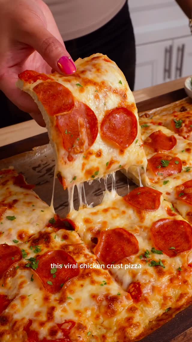 Chicken Crust Pepperoni Pizza🍕