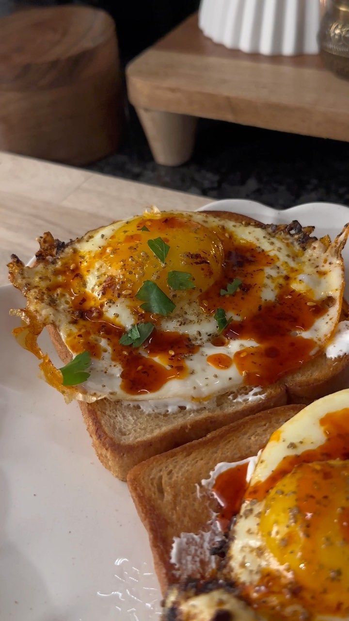 Chili egg toast 🤍💕✨