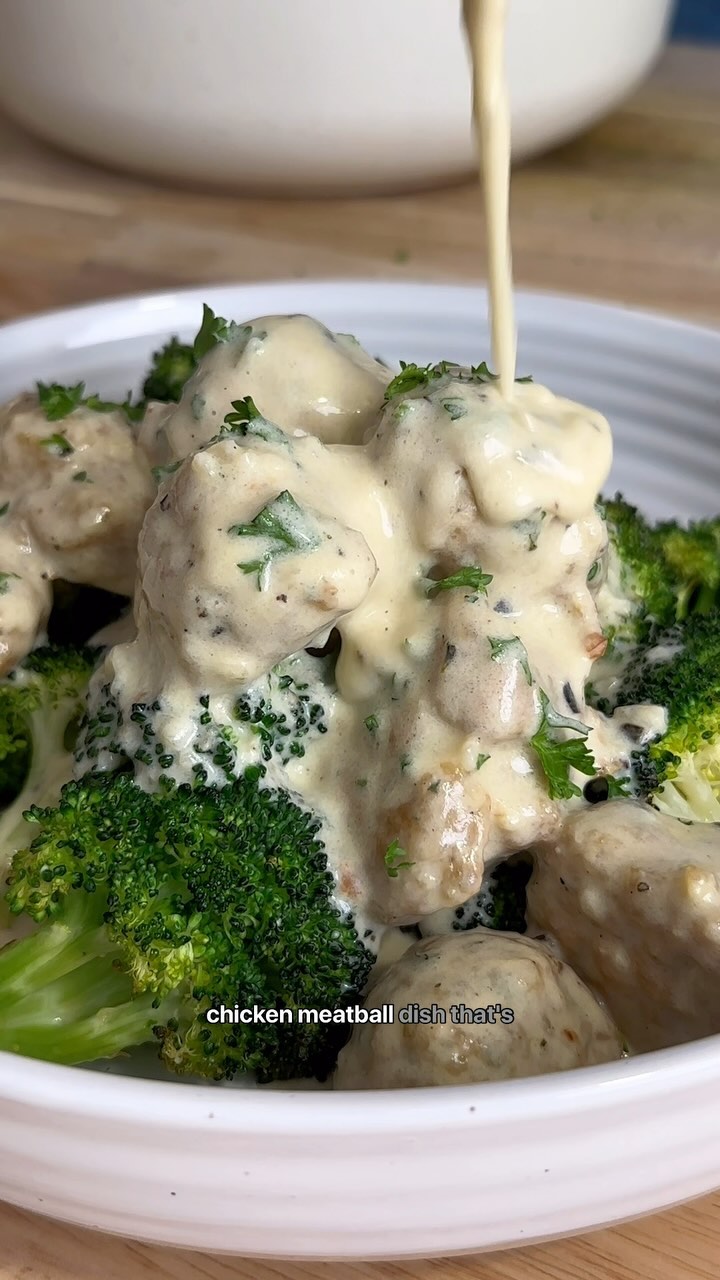 🤤💕 Creamy Baked Chicken Meatballs