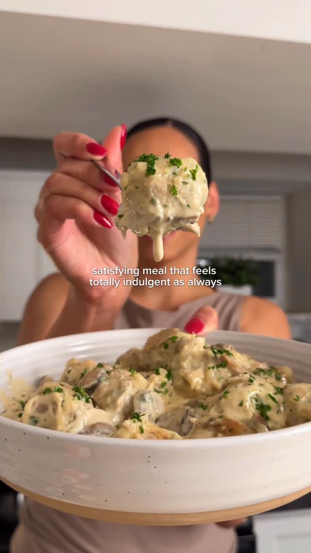 👀 Creamy Chicken Meatballs with Mushroom Sauce #lowcarb #refinedsugarfree