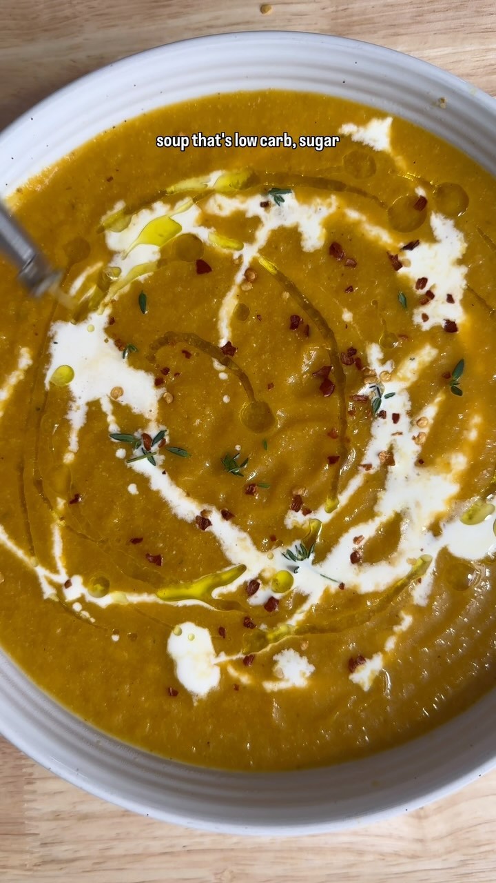 🍂 Creamy Pumpkin Soup in 5 Easy Steps! 🎃