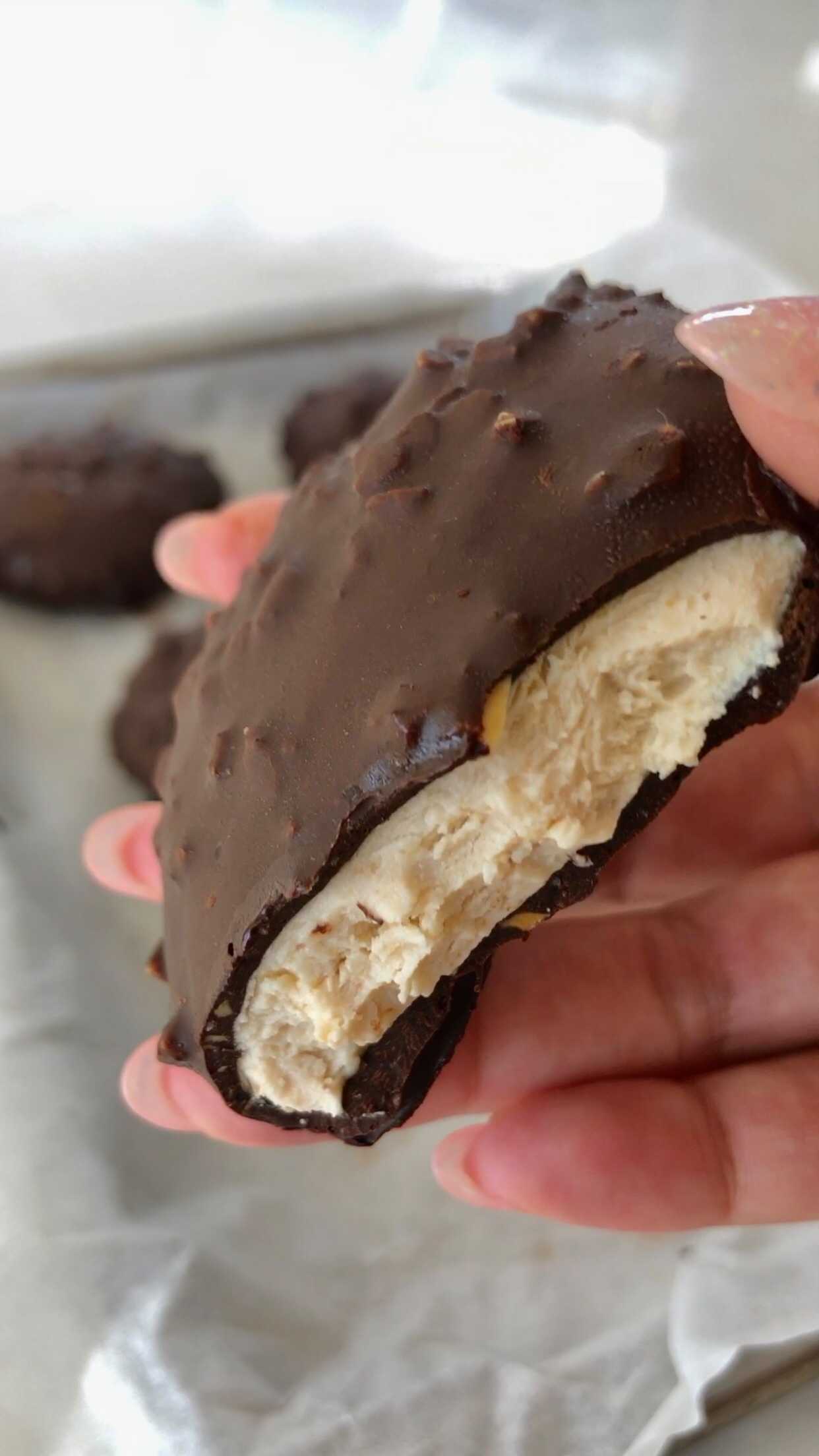 Deliciously creamy peanut butter yogurt bites 🤤💕