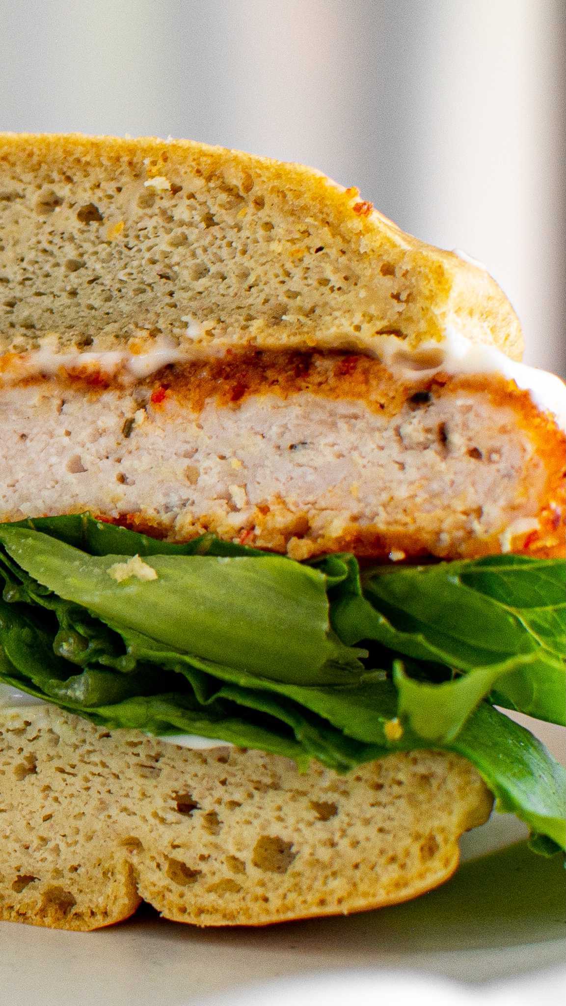 Finger licking chicken sandwich 🤤
