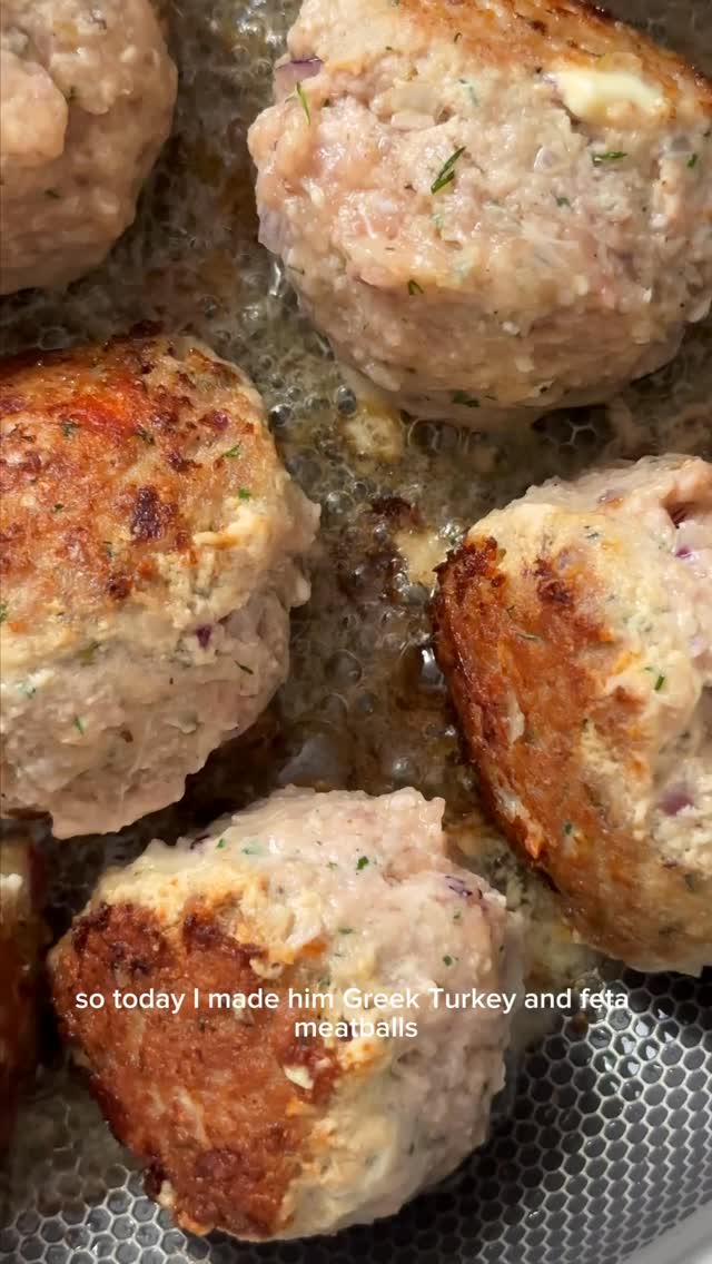 Healthy Greek Turkey Meatballs 🥙