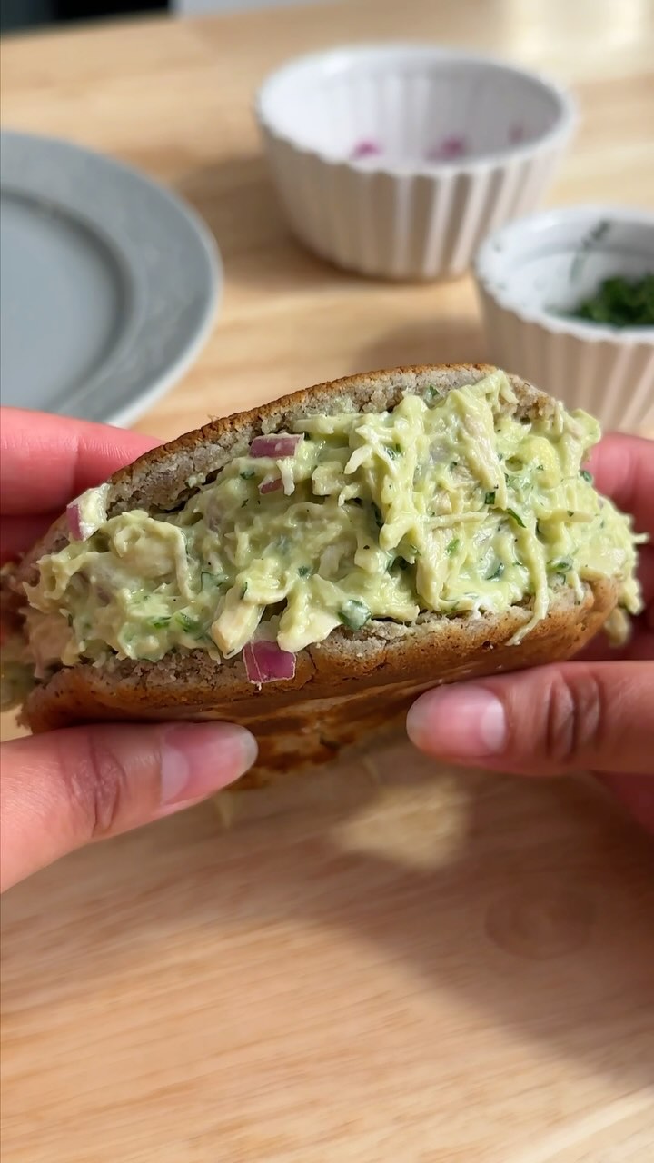 🌮 Healthy Reina Pepiada Arepas