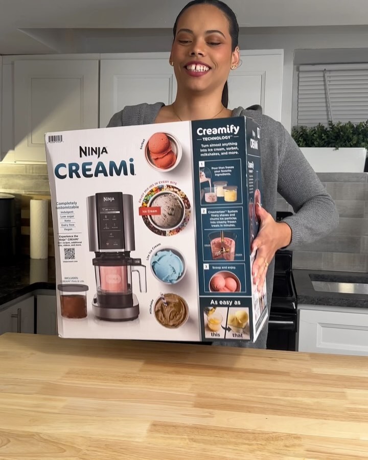 It’s so hard to find healthy ice cream in stores! 🍨 So I’ve been wanting to try the Ninja Creamy for years!! And thanks to my soon to be in-laws who surprised me with this gift for my birthday, I finally could! I’ll tell you how it went very soon! ☺️ #healthyicecream #homemade #sugarfreetreat #lowcarbdessert