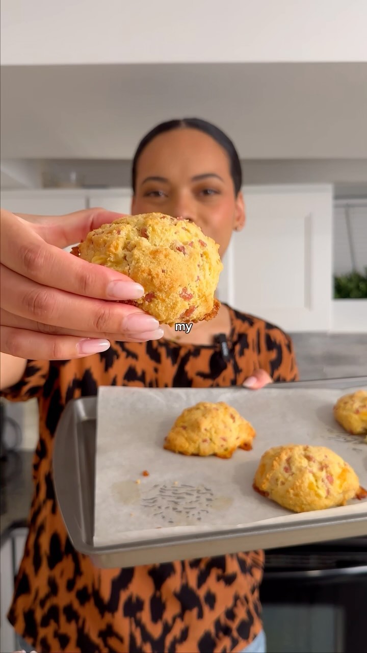 🧀 Low Carb Ham and Cheese Biscuits