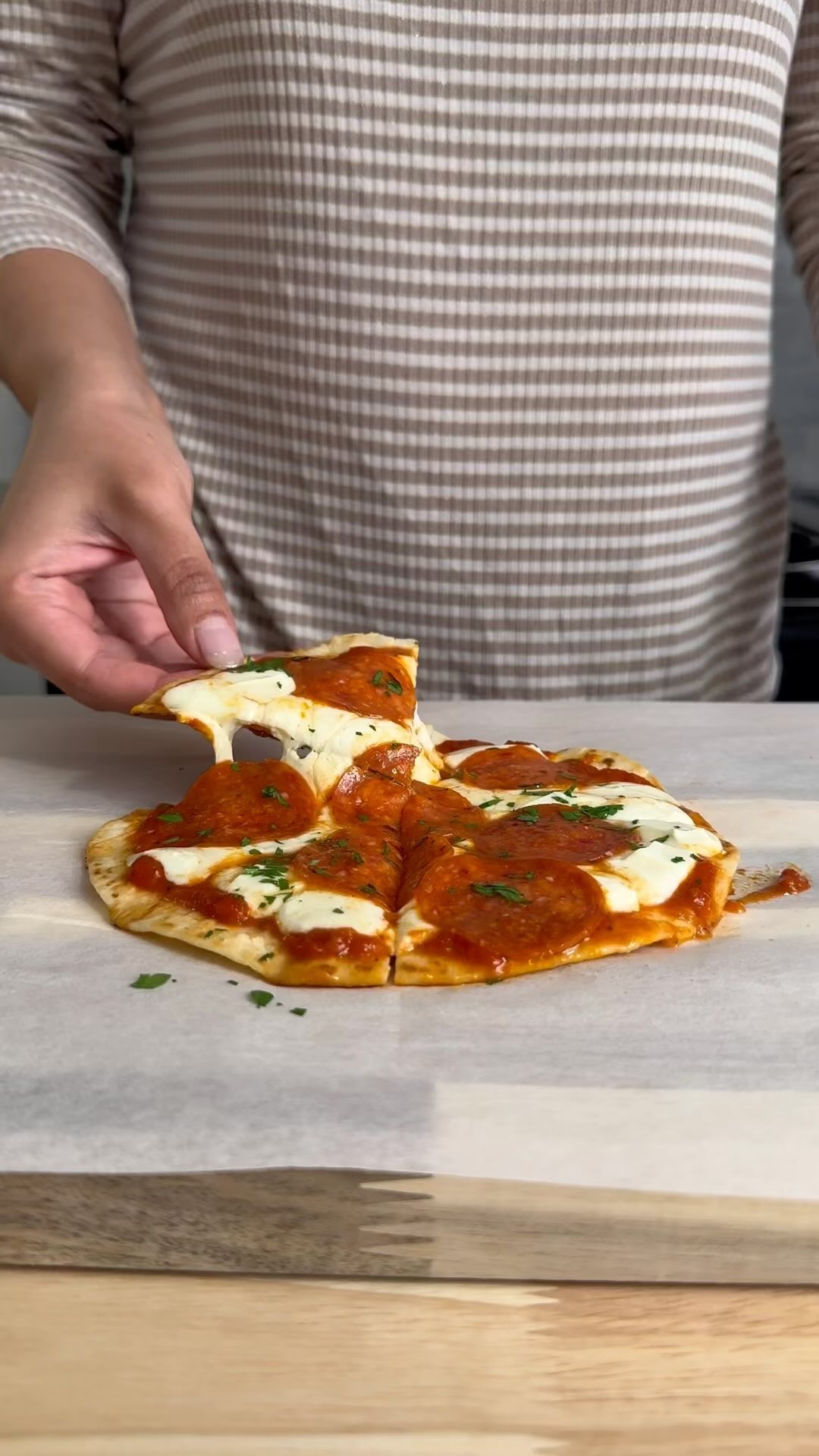 🍕💕Low-Carb Tortilla Pizza!