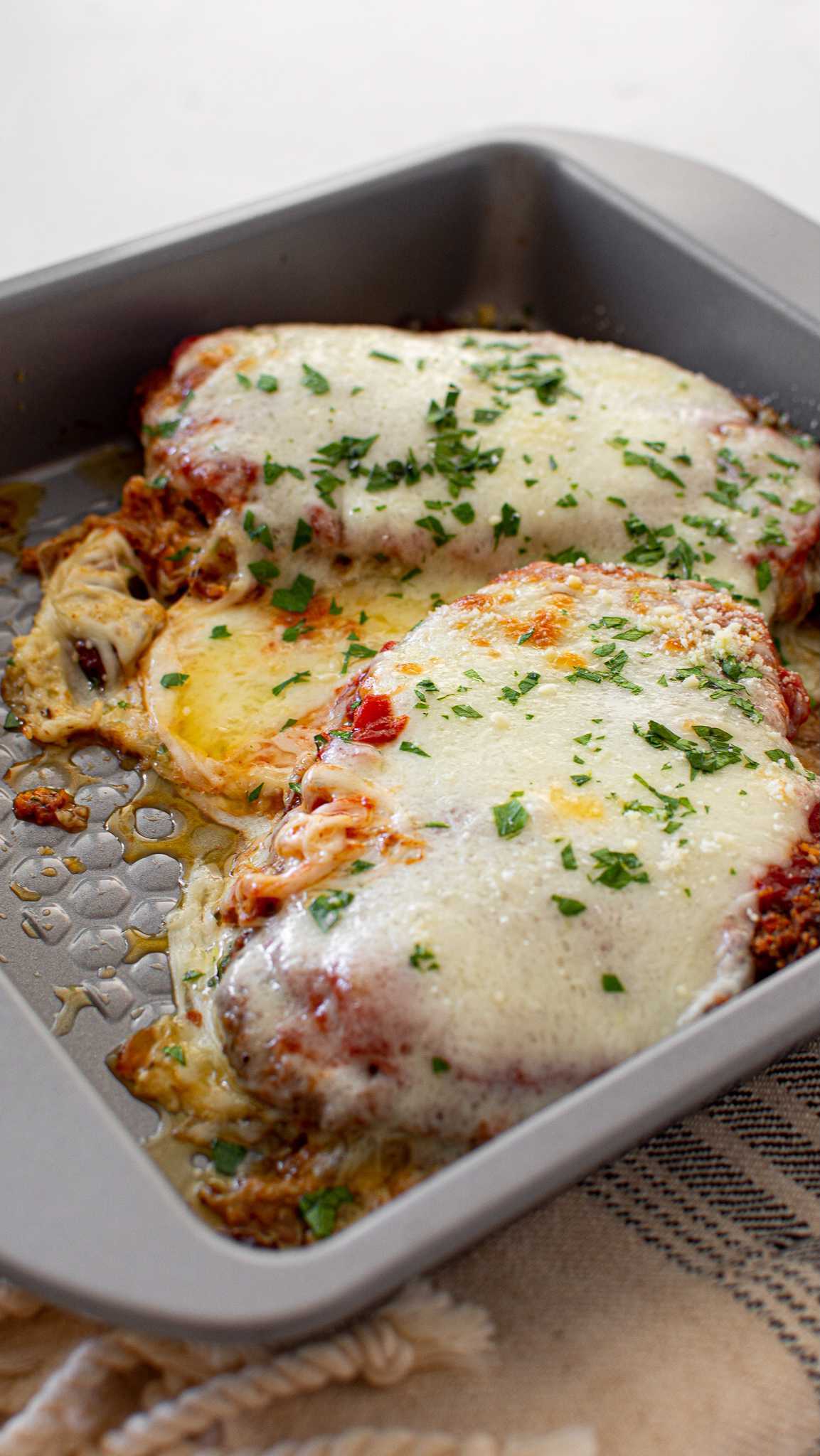 My secret to crispy low carb chicken parm 👀