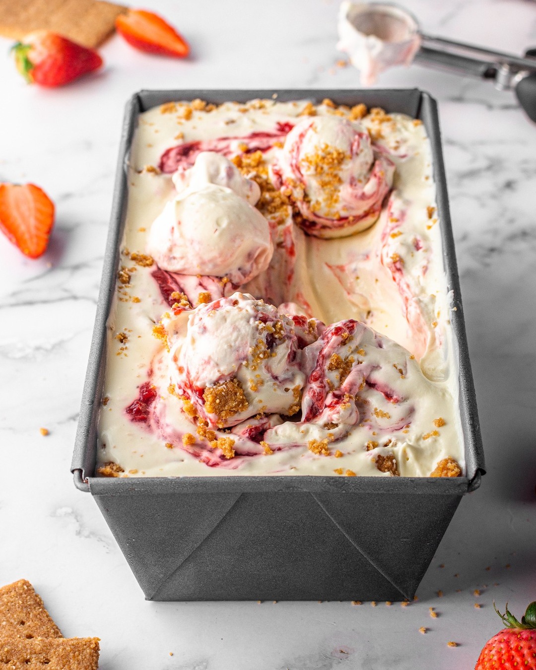 No churn strawberry cheesecake ice cream 💕SF, GF, Low Carb, and Keto!