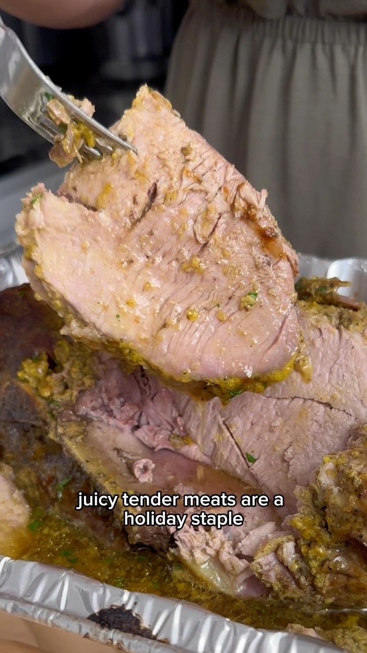 🥘Puerto Rican-Style Roasted Pork Shoulder (Pernil)