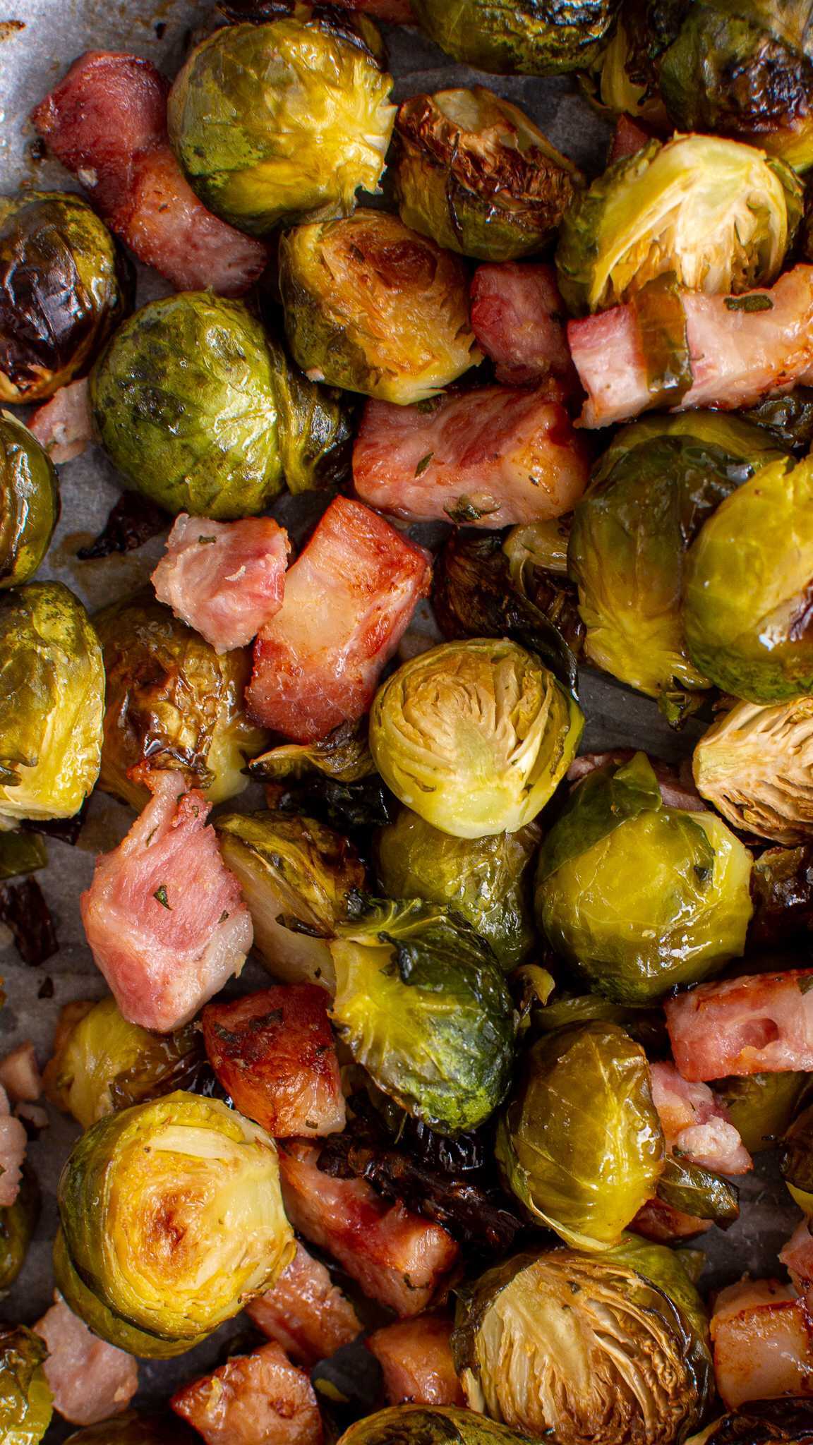 Roasted Bacon and Brussels 🤤 Recipe here ⬇️