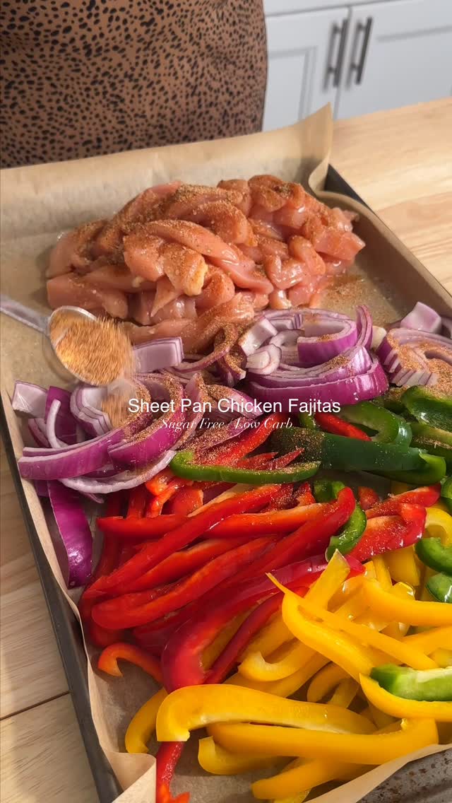 🥘 Sheet Pan Chicken Fajitas (Low-Carb)
