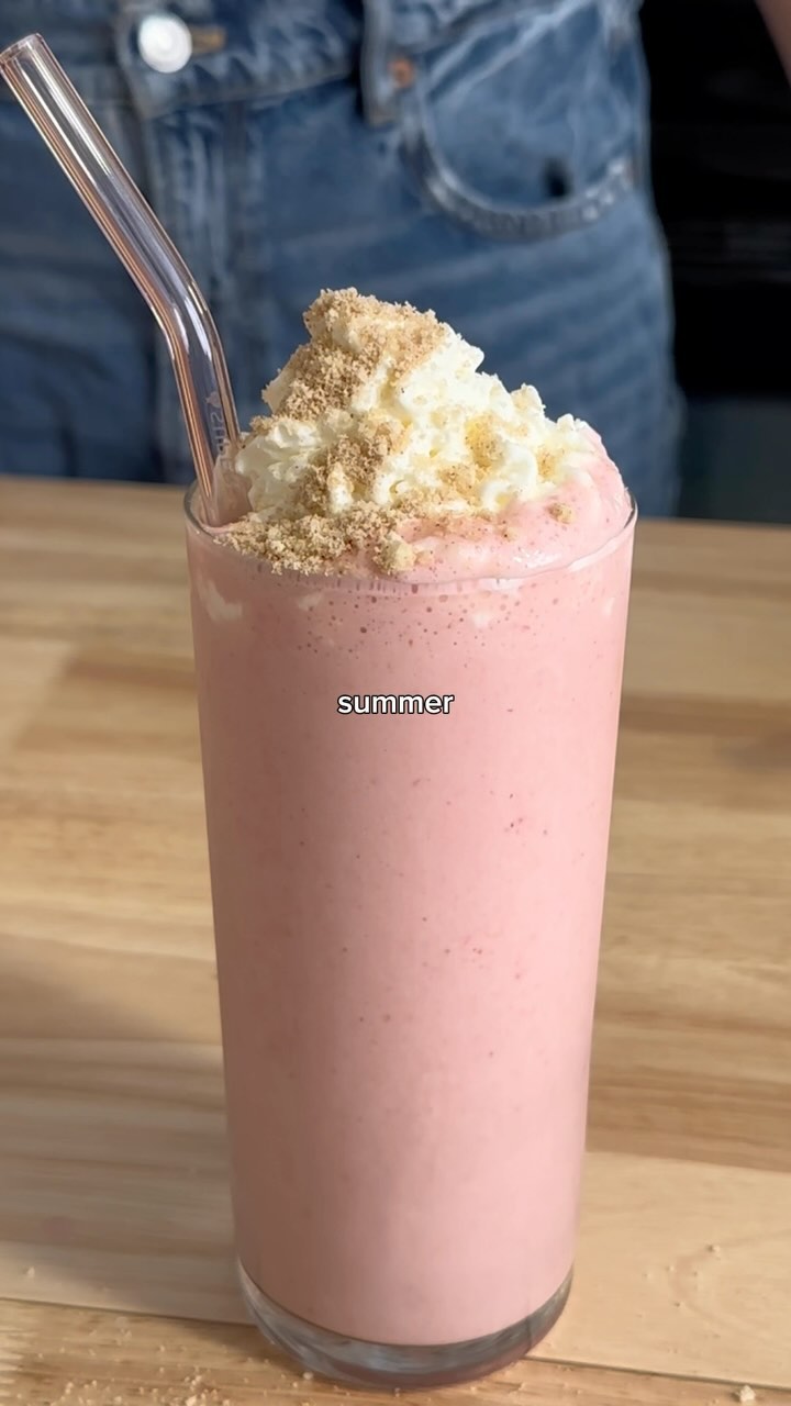 🍓🥤Strawberry Cheesecake Shake
