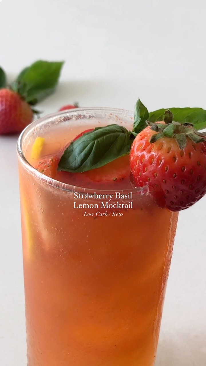 Strawberry and basil are a match made in heaven 🤤💕