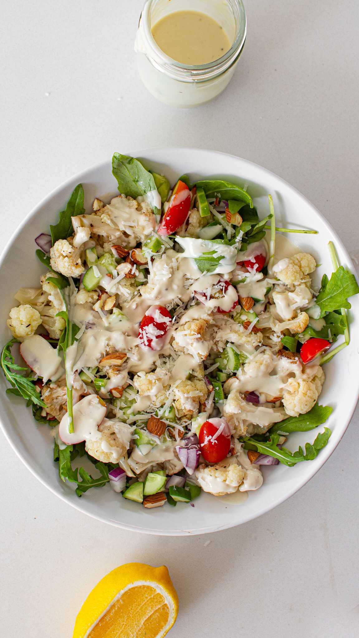 Super fresh salad with an incredibly creamy dressing! 😍