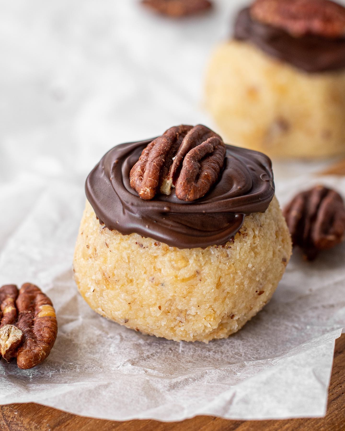 🤤 These irresistible no-bake pecan coconut macaroons are done in just 15 minutes!