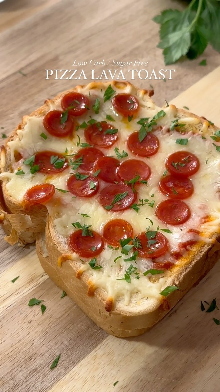 Viral pizza toast 🍕💕
