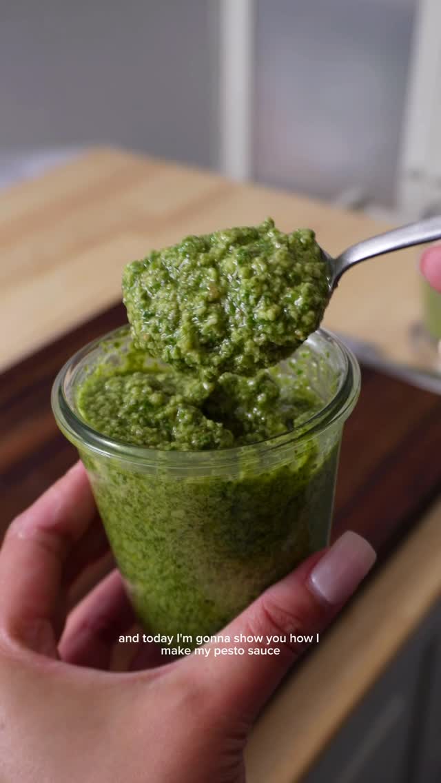 Walnut Pesto 🌿🧄