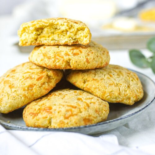 sweetketolife.com-flourless-biscuits-recipe-keto-low-carb