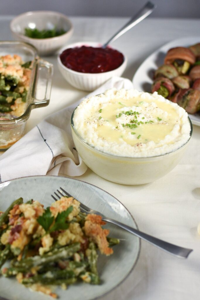 sweetketolife.com-keto-friendly-gravy-mashed-potato