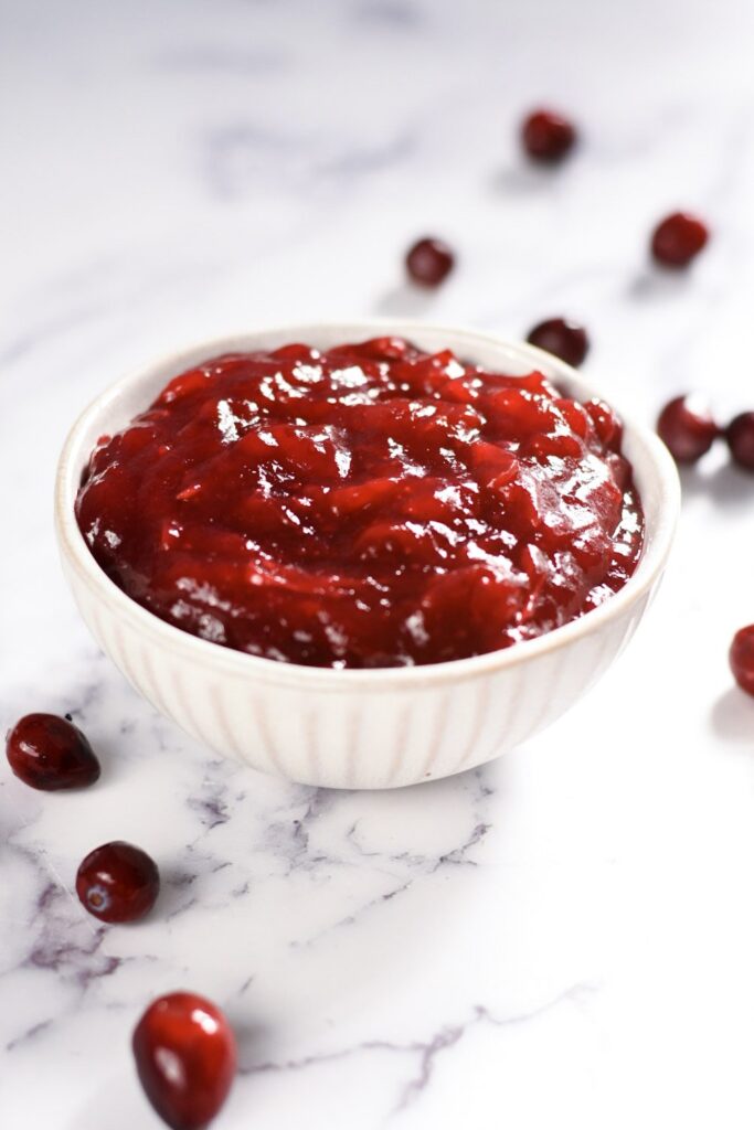 sweetketolife.com-no-sugar-cranberry-sauce