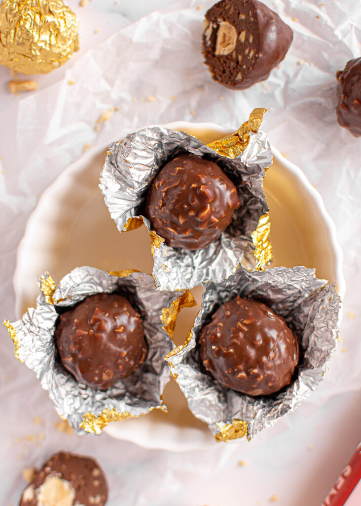 sweetketolife.com-keto-ferrero-truffles-hazelnut