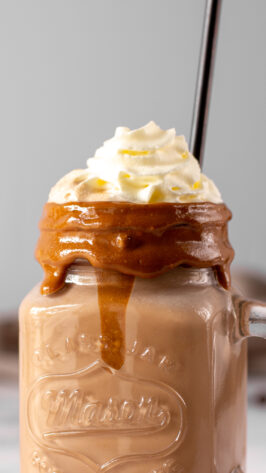 sweetketolife.com-peanut-butter-chocolate-shake
