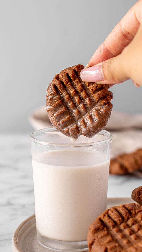 sweetketolife.com-peanut-butter-chocolate-cookies-keto