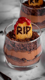 sweetketolife.com-graveyard-dirt-cups